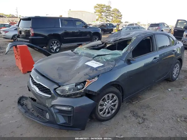 3KPF24AD2KE013694 2019 KIA FORTE - Image 2