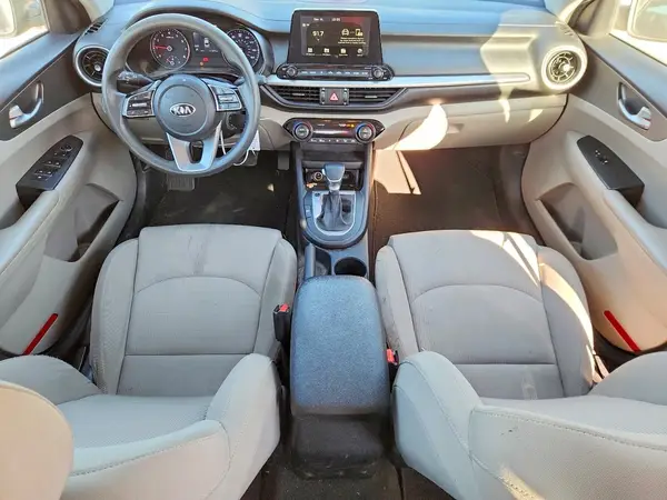 3KPF24AD2KE020676 2019 KIA FORTE - Image 8