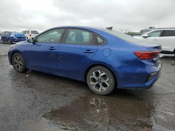 3KPF24AD2KE021214 2019 KIA FORTE - Image 2