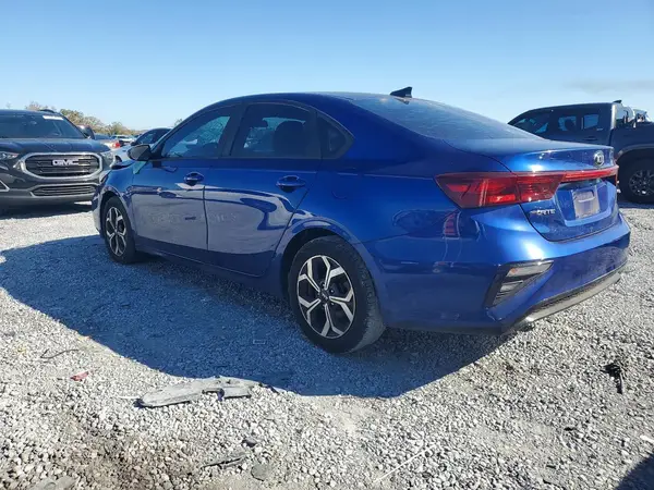 3KPF24AD2KE023027 2019 KIA FORTE - Image 2
