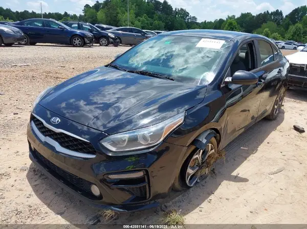 3KPF24AD2KE023187 2019 KIA FORTE - Image 2