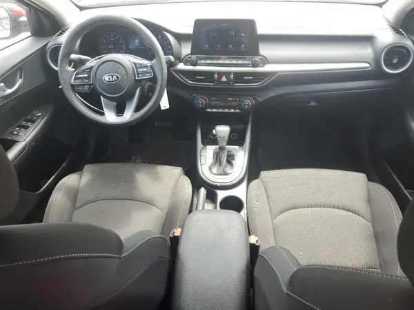 3KPF24AD2KE023657 2019 KIA FORTE - Image 8
