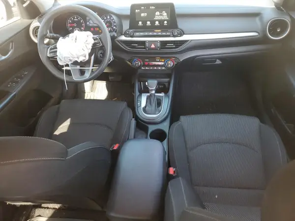 3KPF24AD2KE025585 2019 KIA FORTE - Image 8