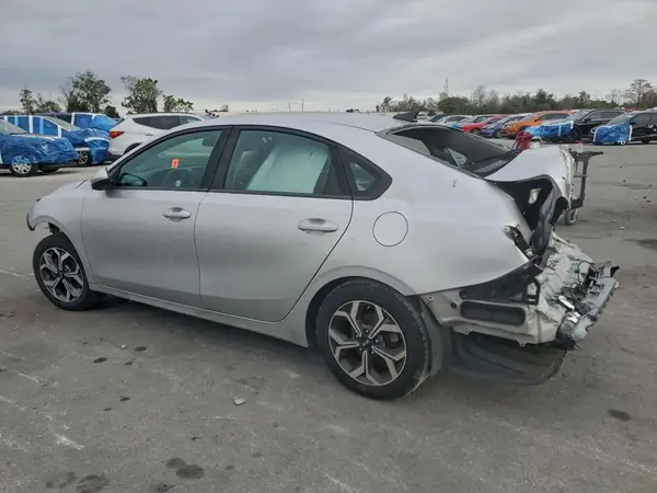 3KPF24AD2KE026770 2019 KIA FORTE - Image 2