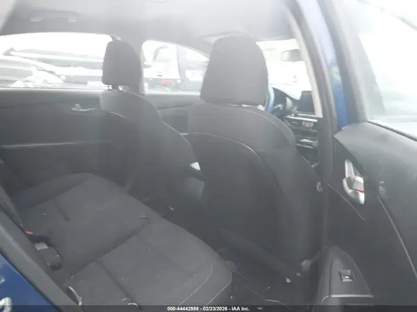 3KPF24AD2KE029054 2019 KIA FORTE - Image 8