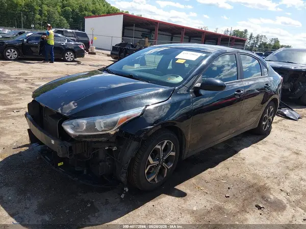 3KPF24AD2KE029927 2019 KIA FORTE - Image 2