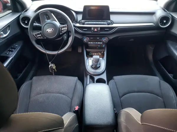 3KPF24AD2KE032701 2019 KIA FORTE - Image 8