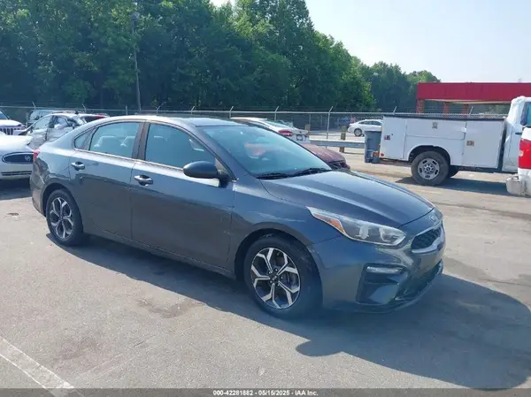 3KPF24AD2KE033833 2019 KIA FORTE - Image 1