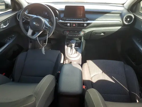 3KPF24AD2KE037087 2019 KIA FORTE - Image 8