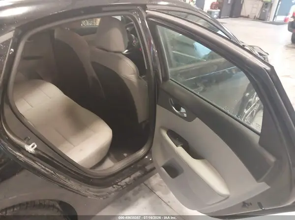 3KPF24AD2KE037266 2019 KIA FORTE - Image 8