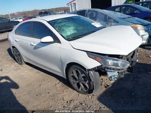 3KPF24AD2KE040152 2019 KIA FORTE - Image 1