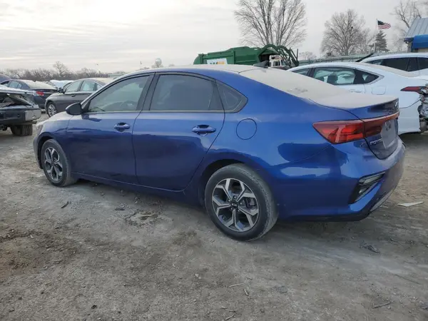 3KPF24AD2KE040247 2019 KIA FORTE - Image 2