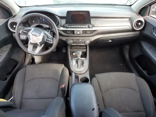 3KPF24AD2KE040958 2019 KIA FORTE - Image 8