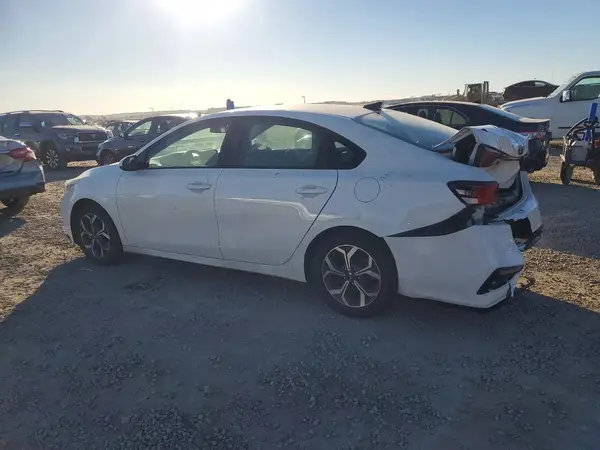 3KPF24AD2KE044556 2019 KIA FORTE - Image 2