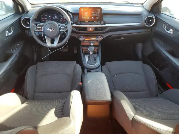 3KPF24AD2KE044556 2019 KIA FORTE - Image 8