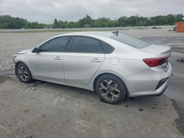 3KPF24AD2KE045612 2019 KIA FORTE - Image 2