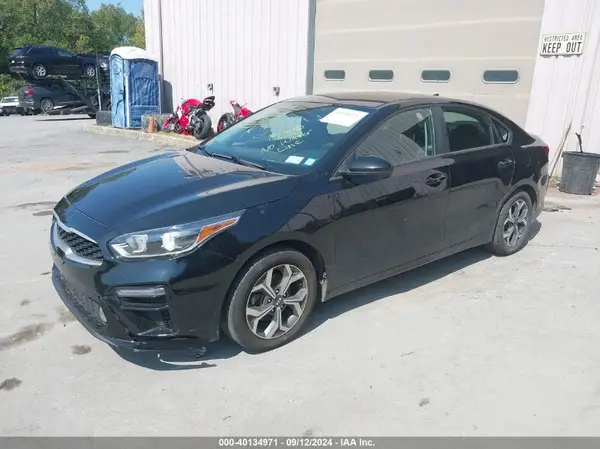 3KPF24AD2KE046128 2019 KIA FORTE - Image 2