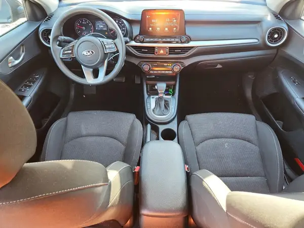 3KPF24AD2KE046159 2019 KIA FORTE - Image 8