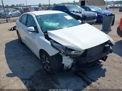 3KPF24AD2KE047117 2019 KIA FORTE