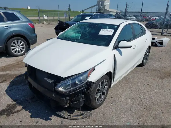 3KPF24AD2KE047117 2019 KIA FORTE - Image 2