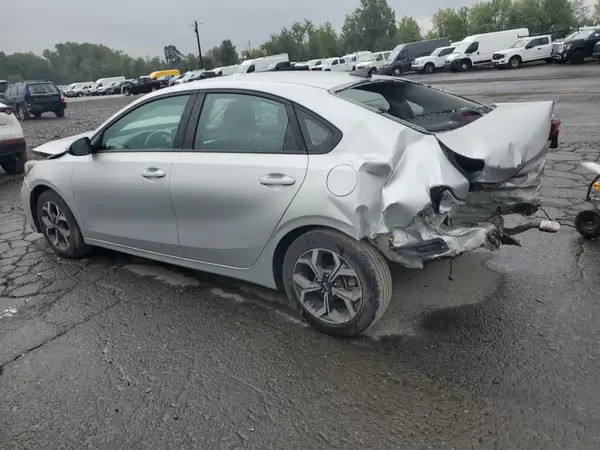 3KPF24AD2KE047327 2019 KIA FORTE - Image 2