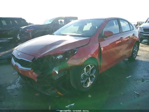3KPF24AD2KE048901 2019 KIA FORTE - Image 2
