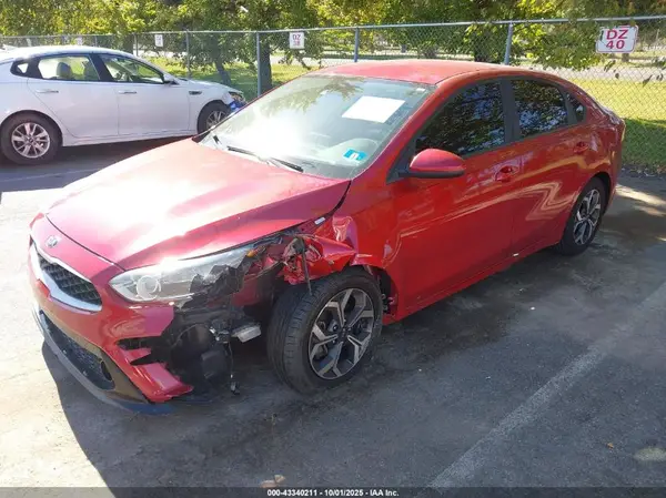 3KPF24AD2KE052639 2019 KIA FORTE - Image 2
