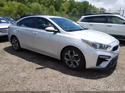 3KPF24AD2KE054598 2019 KIA FORTE