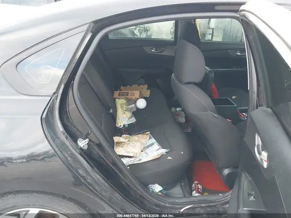 3KPF24AD2KE056030 2019 KIA FORTE - Image 8