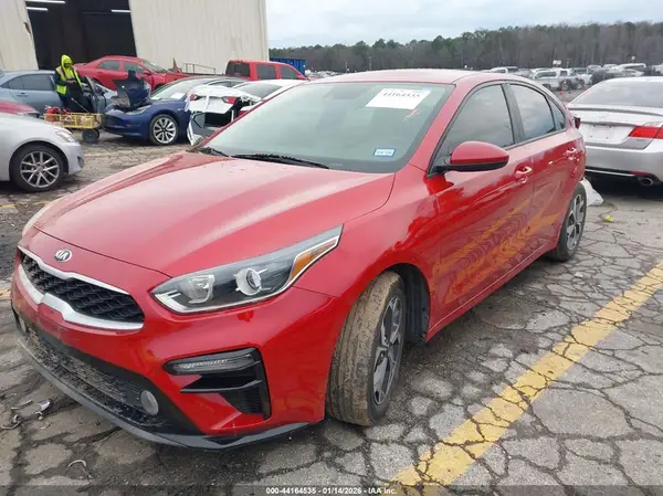 3KPF24AD2KE056397 2019 KIA FORTE - Image 2