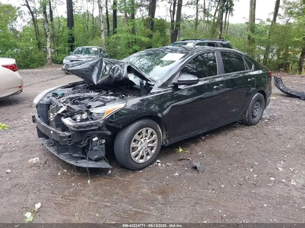3KPF24AD2KE058098 2019 KIA FORTE - Image 2