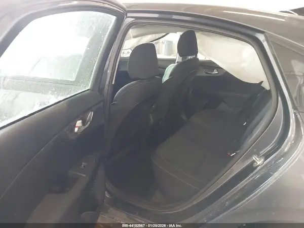 3KPF24AD2KE058537 2019 KIA FORTE - Image 8