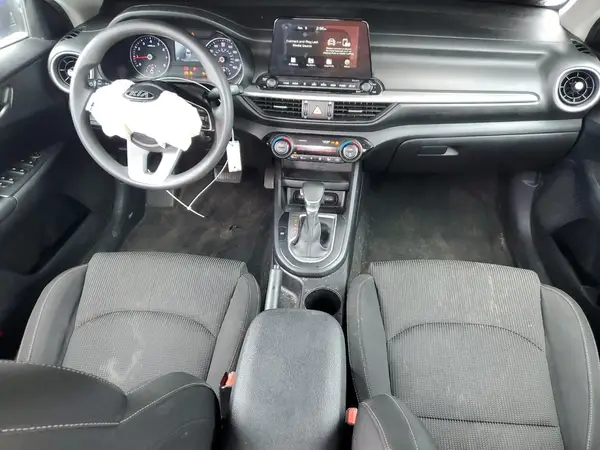 3KPF24AD2KE058876 2019 KIA FORTE - Image 8