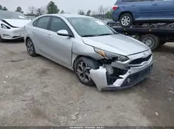 3KPF24AD2KE058957 2019 KIA FORTE