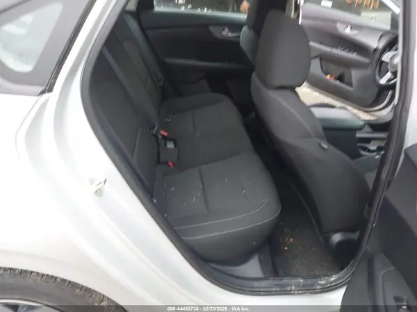 3KPF24AD2KE058957 2019 KIA FORTE - Image 8