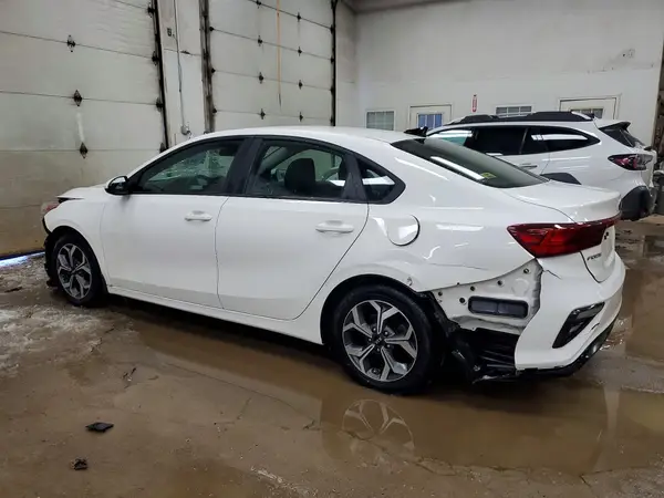 3KPF24AD2KE059963 2019 KIA FORTE - Image 2