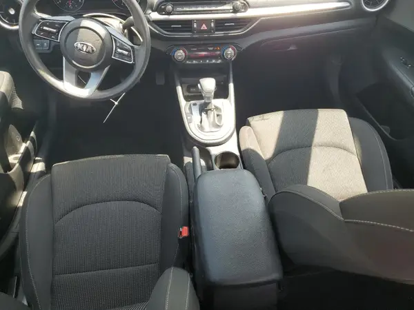 3KPF24AD2KE060854 2019 KIA FORTE - Image 8