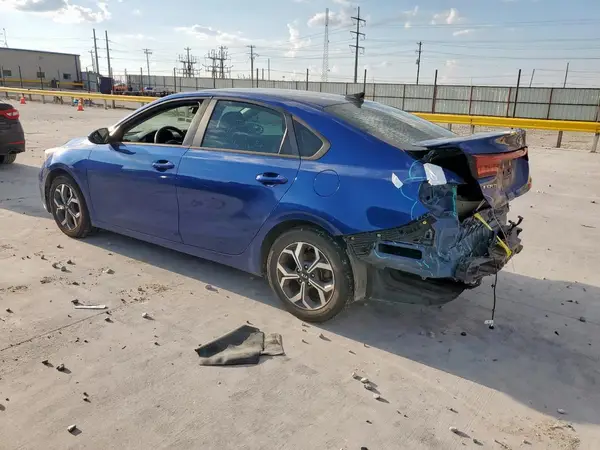 3KPF24AD2KE063155 2019 KIA FORTE - Image 2
