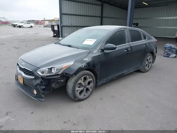3KPF24AD2KE064953 2019 KIA FORTE - Image 2
