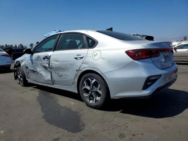 3KPF24AD2KE067593 2019 KIA FORTE - Image 2
