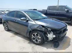 3KPF24AD2KE069599 2019 KIA FORTE