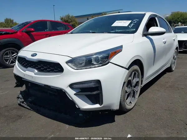 3KPF24AD2KE070901 2019 KIA FORTE - Image 2