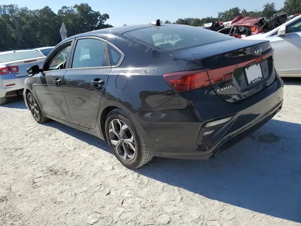 3KPF24AD2KE071272 2019 KIA FORTE - Image 2