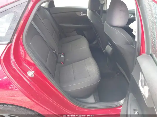 3KPF24AD2KE072499 2019 KIA FORTE - Image 8