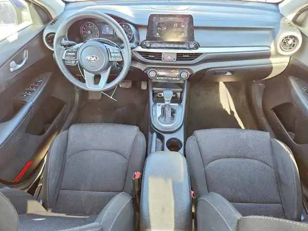 3KPF24AD2KE073748 2019 KIA FORTE - Image 8