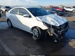 3KPF24AD2KE073944 2019 KIA FORTE