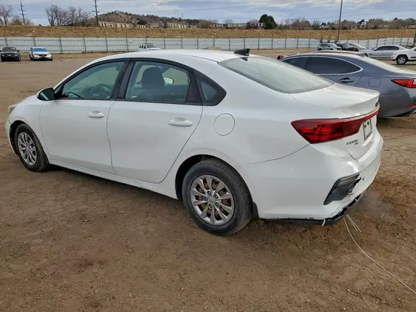 3KPF24AD2KE073961 2019 KIA FORTE - Image 2
