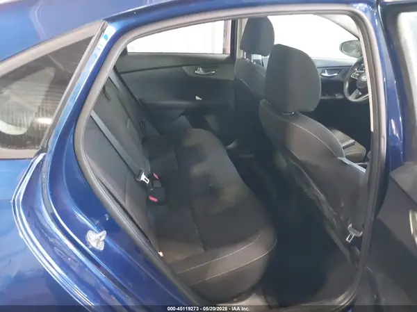 3KPF24AD2KE074303 2019 KIA FORTE - Image 8