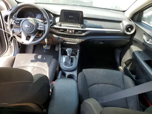 3KPF24AD2KE074916 2019 KIA FORTE - Image 8