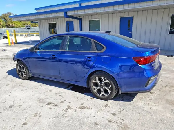3KPF24AD2KE076794 2019 KIA FORTE - Image 2